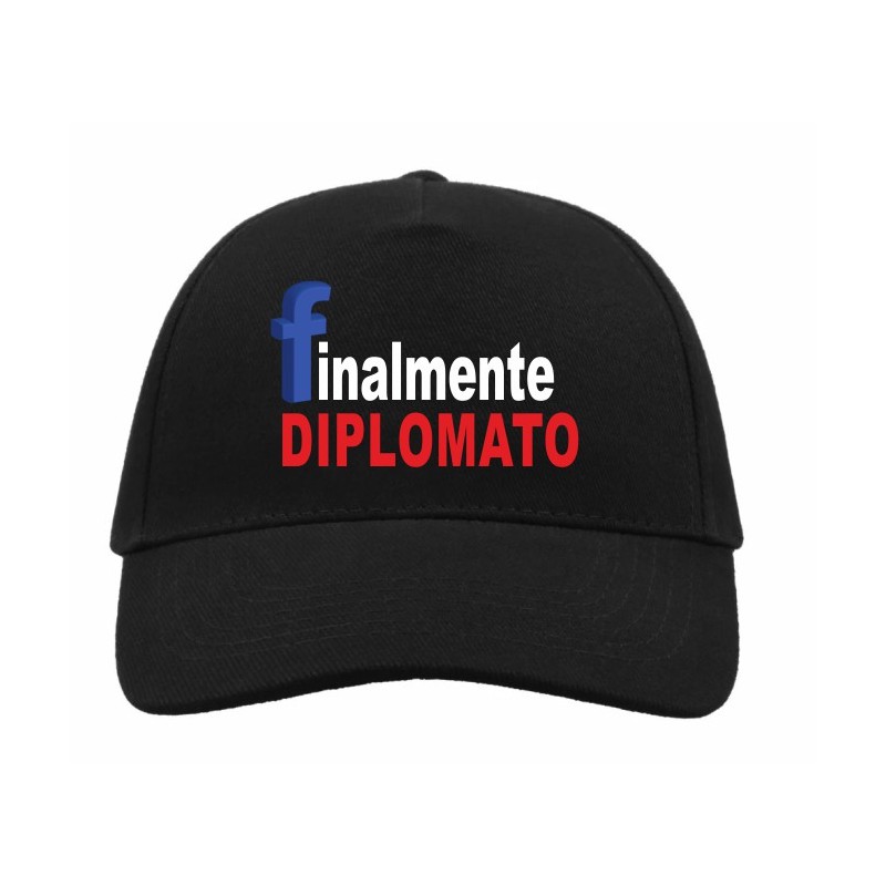 CAPPELLINO CON VISIERA FINALMENTE DIPLOMATO