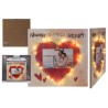 Quadro in legno con cuore rosso e molletta &,18 LED (pile incl.), Always in my heart, ca. 30 x 30 cm, in confezione regalo