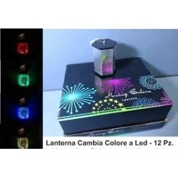 Lanterna cambia colore in plastica funziona con 3 batterie mini stilo cm 11x8,5